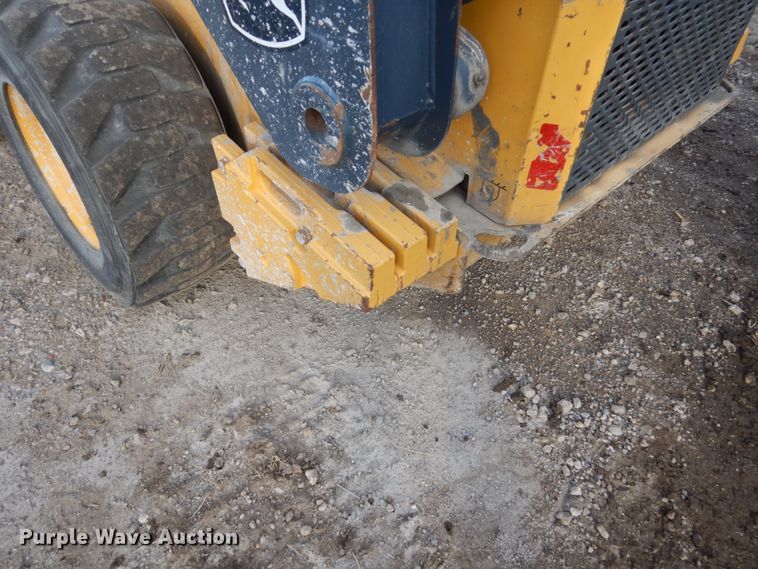 image for item HU9856 2012 John Deere 326D  skid steer loader