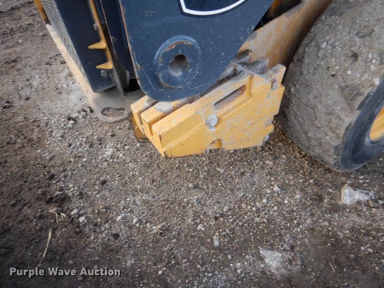 image for item HU9856 2012 John Deere 326D  skid steer loader