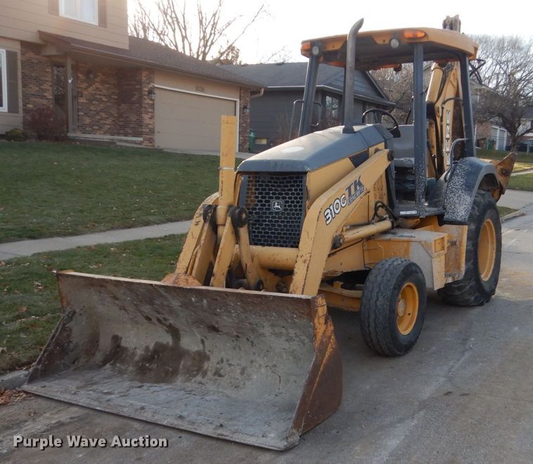 image for item HU9857 2006 John Deere 310G  backhoe