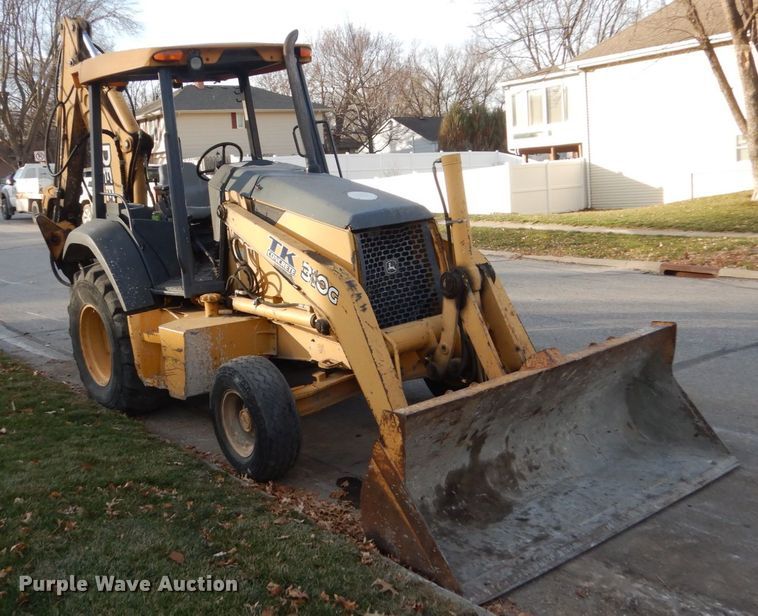 image for item HU9857 2006 John Deere 310G  backhoe