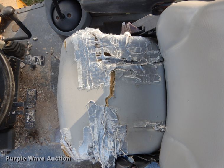 image for item HU9857 2006 John Deere 310G  backhoe