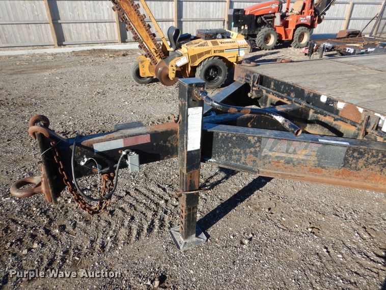 image for item HU9863 2006 Lane LT2020 tilt equipment trailer