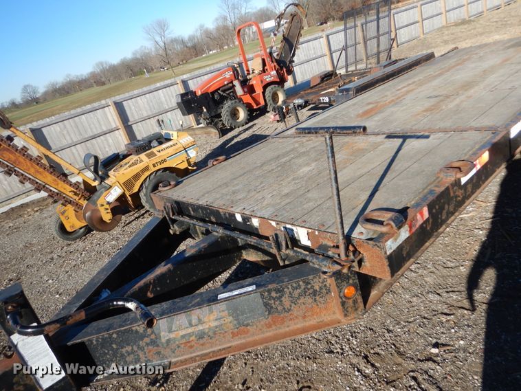 image for item HU9863 2006 Lane LT2020 tilt equipment trailer