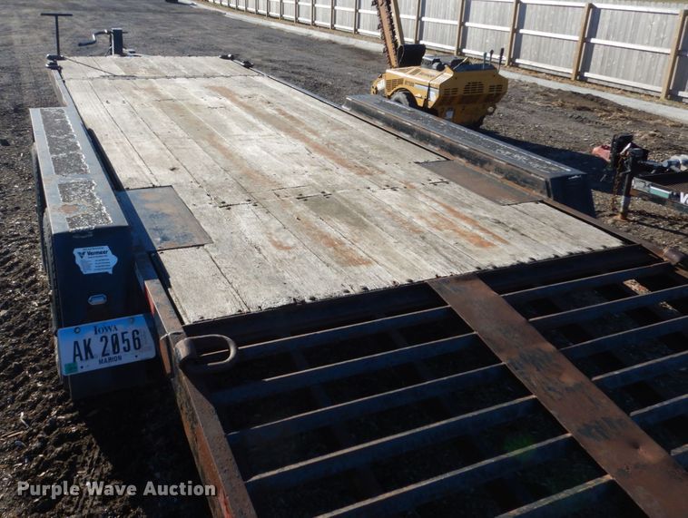 image for item HU9863 2006 Lane LT2020 tilt equipment trailer