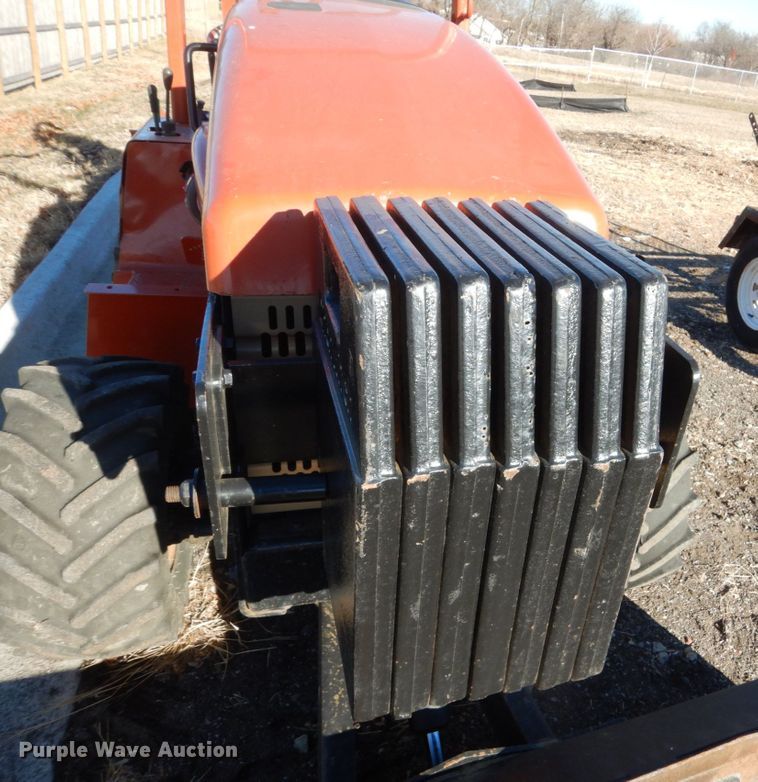 image for item HU9864 2004 Ditch Witch RT40  trencher