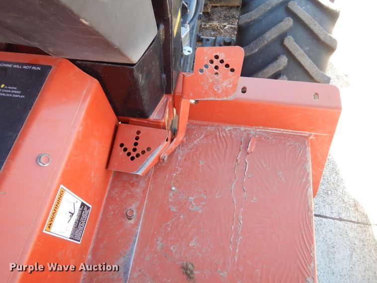 image for item HU9864 2004 Ditch Witch RT40  trencher