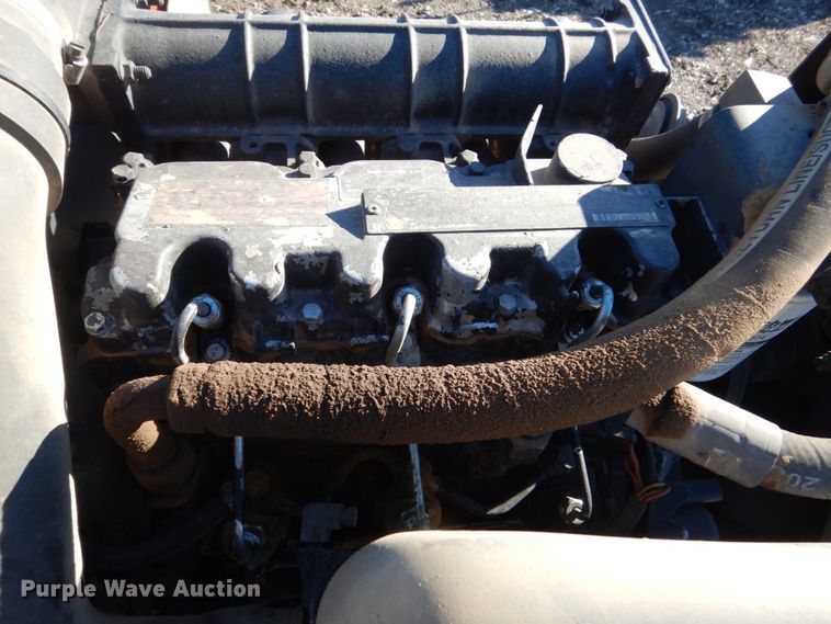 image for item HU9864 2004 Ditch Witch RT40  trencher