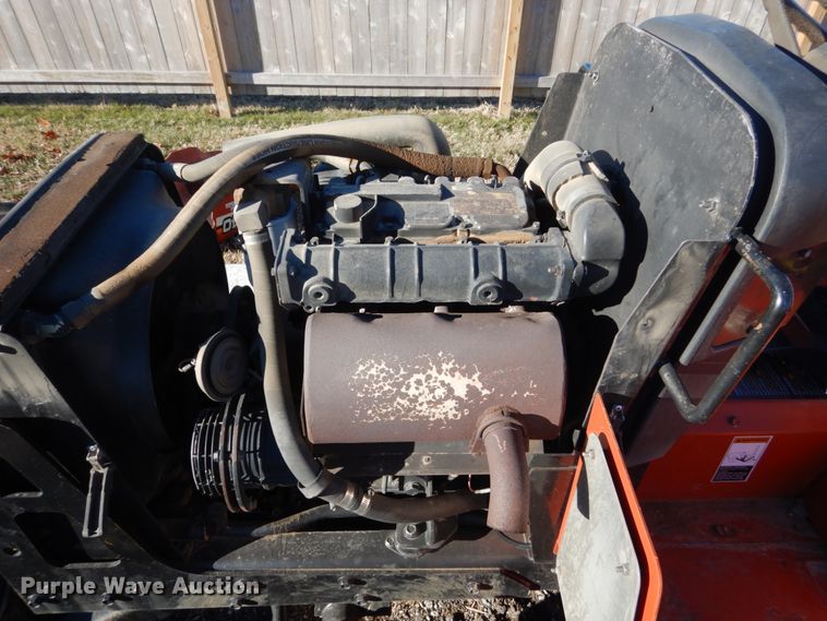 image for item HU9864 2004 Ditch Witch RT40  trencher