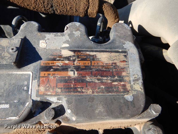 image for item HU9864 2004 Ditch Witch RT40  trencher