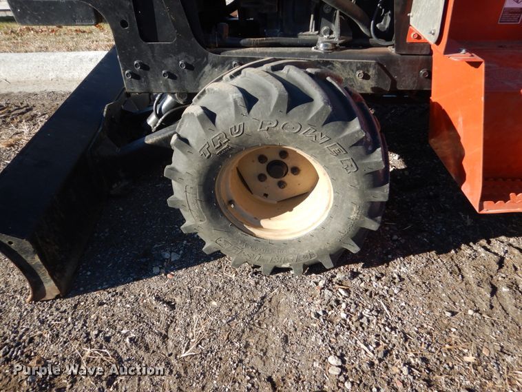 image for item HU9864 2004 Ditch Witch RT40  trencher