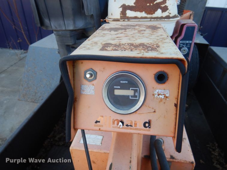 image for item HU9868 Allmand breaker