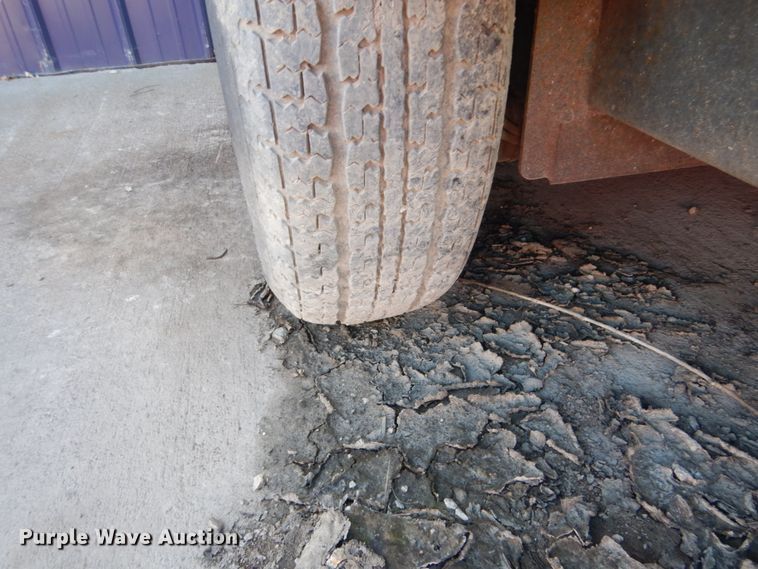 image for item HU9868 Allmand breaker