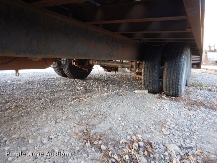 image for item HU9869 1989 Trail King TK18-2800 equipment trailer