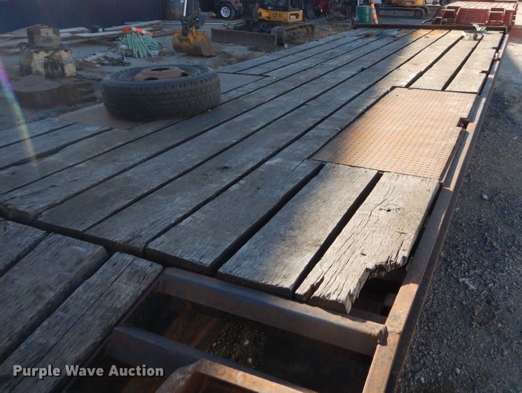 image for item HU9869 1989 Trail King TK18-2800 equipment trailer