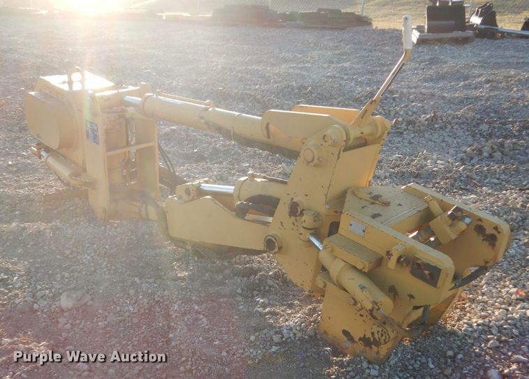 image for item HU9880 1996 Vermeer VP3650 vibratory cable plow