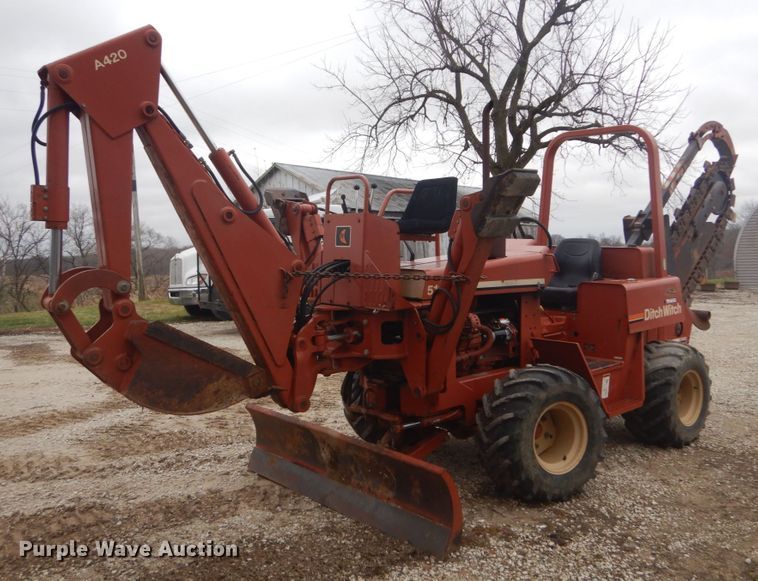 image for item HV9550 1996 Ditch Witch 5110  trencher