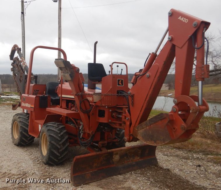 image for item HV9550 1996 Ditch Witch 5110  trencher