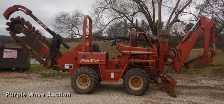 image for item HV9550 1996 Ditch Witch 5110  trencher