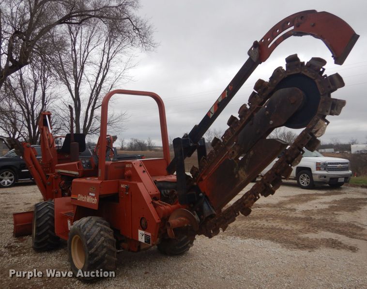 image for item HV9550 1996 Ditch Witch 5110  trencher