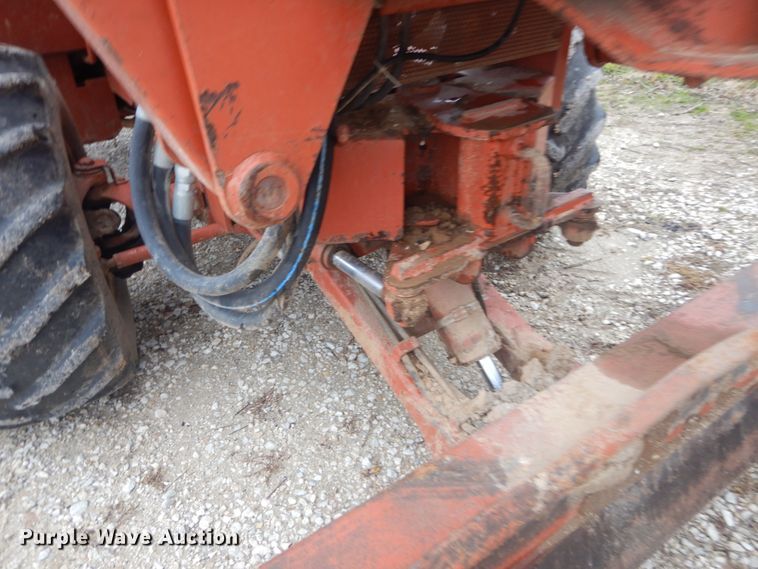 image for item HV9550 1996 Ditch Witch 5110  trencher