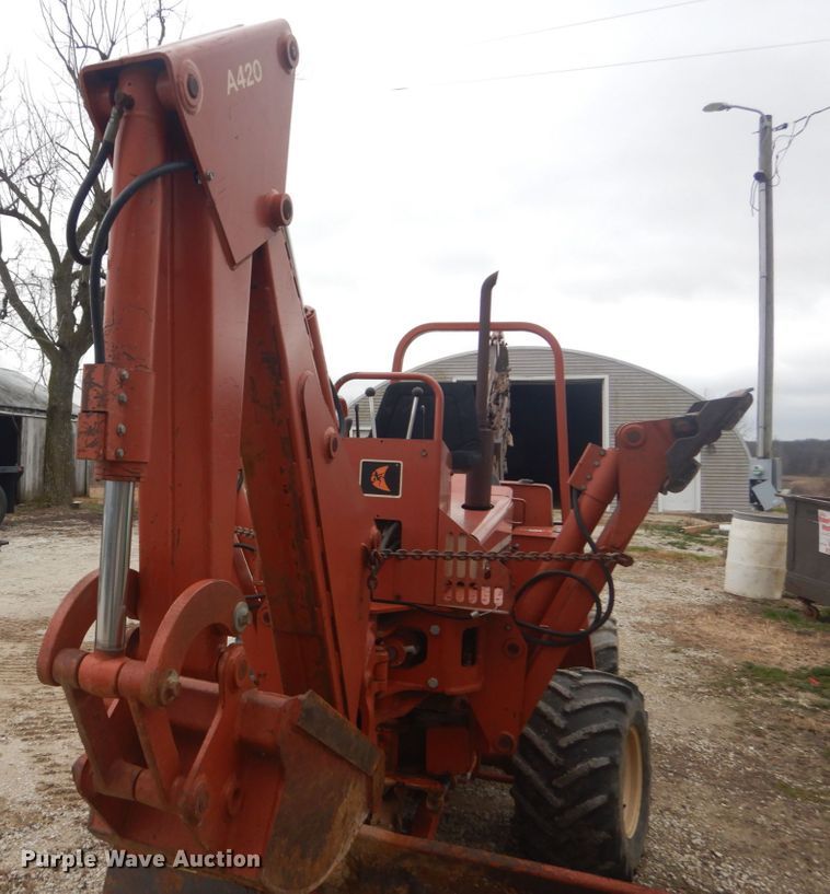 image for item HV9550 1996 Ditch Witch 5110  trencher