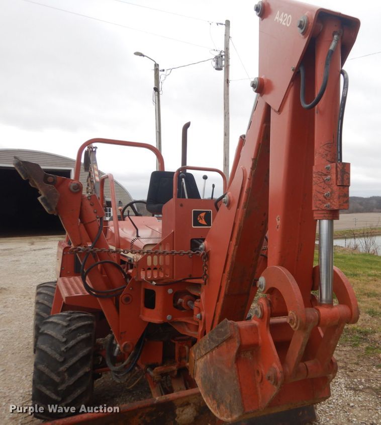 image for item HV9550 1996 Ditch Witch 5110  trencher