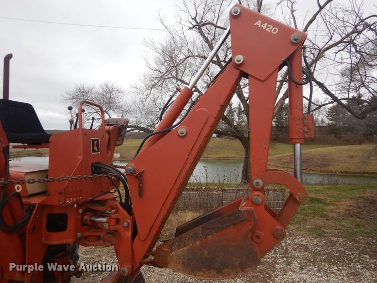 image for item HV9550 1996 Ditch Witch 5110  trencher