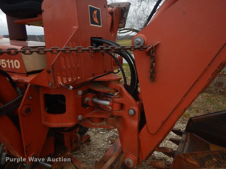 image for item HV9550 1996 Ditch Witch 5110  trencher