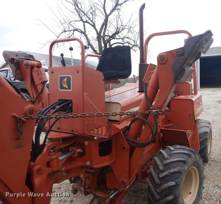 image for item HV9550 1996 Ditch Witch 5110  trencher