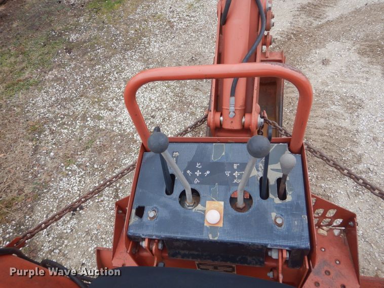 image for item HV9550 1996 Ditch Witch 5110  trencher