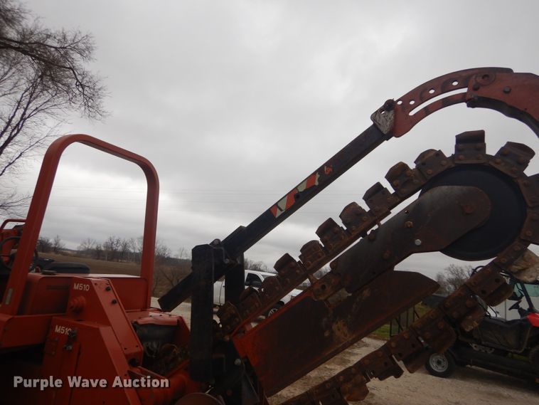 image for item HV9550 1996 Ditch Witch 5110  trencher