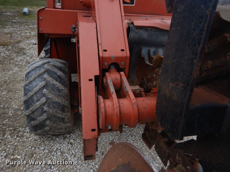 image for item HV9550 1996 Ditch Witch 5110  trencher