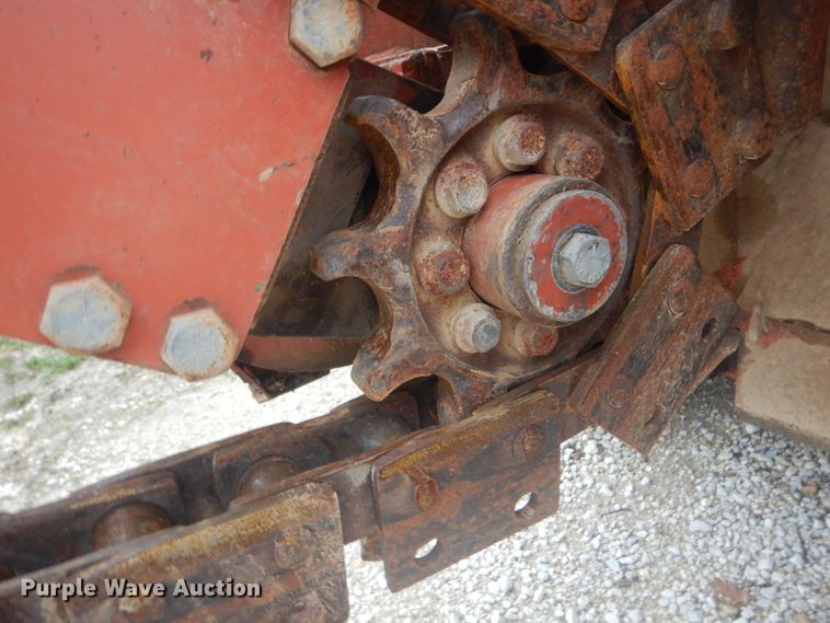 image for item HV9550 1996 Ditch Witch 5110  trencher