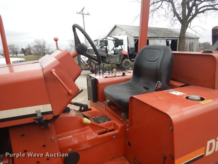 image for item HV9550 1996 Ditch Witch 5110  trencher