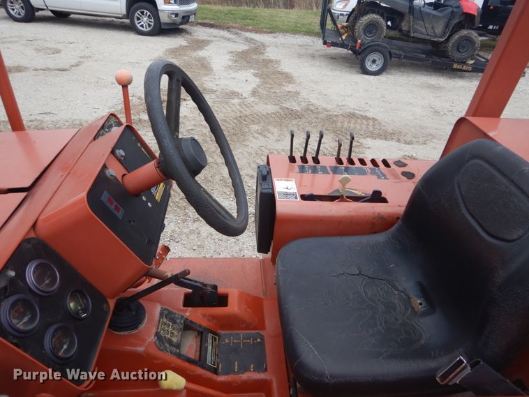 image for item HV9550 1996 Ditch Witch 5110  trencher