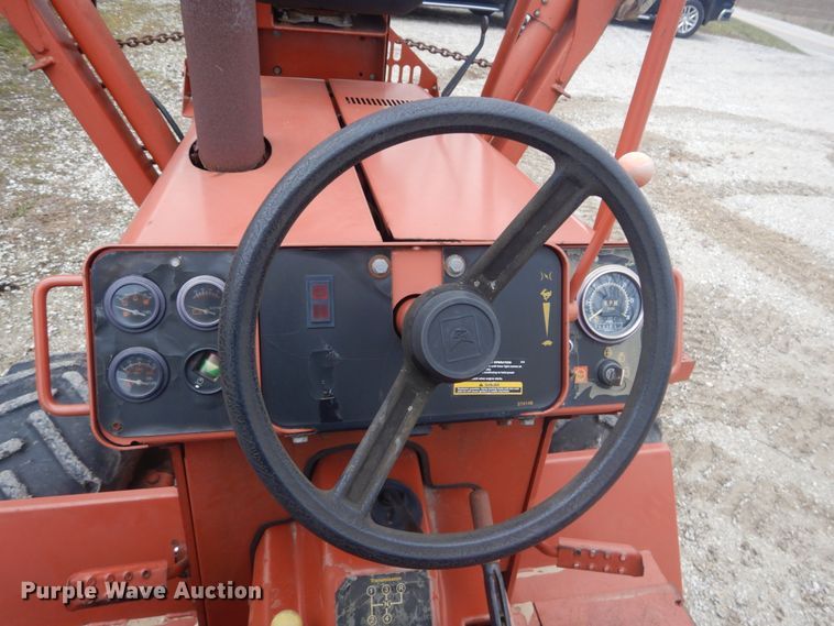 image for item HV9550 1996 Ditch Witch 5110  trencher
