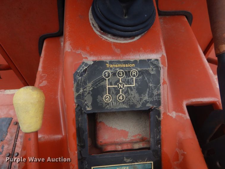 image for item HV9550 1996 Ditch Witch 5110  trencher