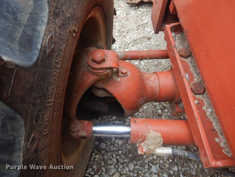 image for item HV9550 1996 Ditch Witch 5110  trencher