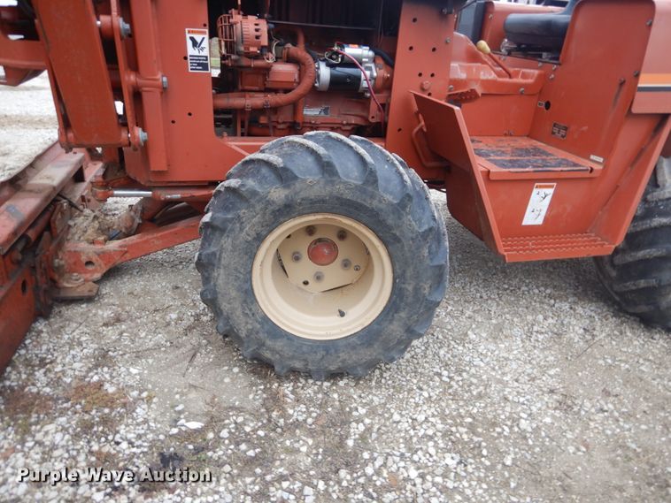 image for item HV9550 1996 Ditch Witch 5110  trencher