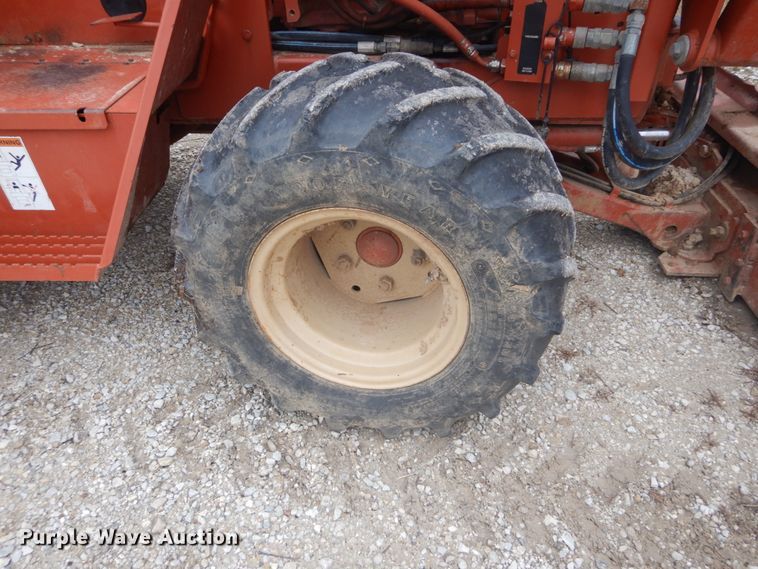 image for item HV9550 1996 Ditch Witch 5110  trencher