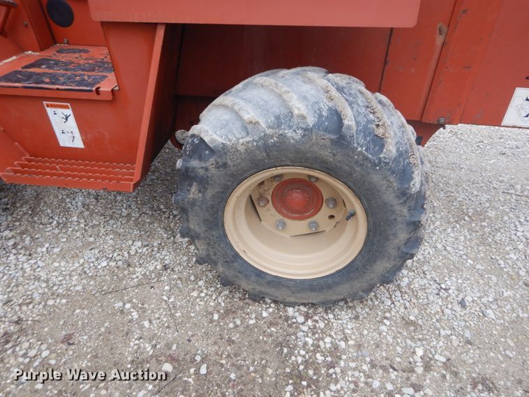 image for item HV9550 1996 Ditch Witch 5110  trencher