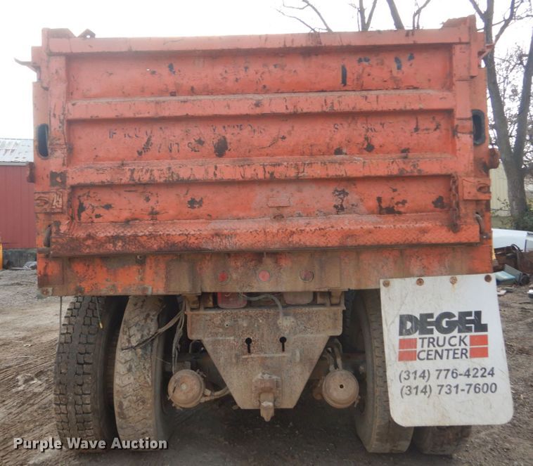 image for item HV9554 1997 Freightliner FL80  dump truck