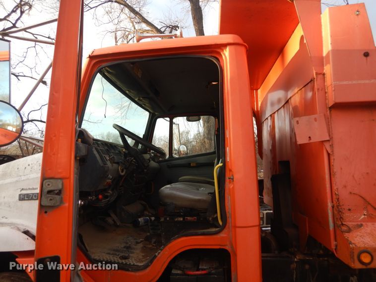 image for item HV9554 1997 Freightliner FL80  dump truck