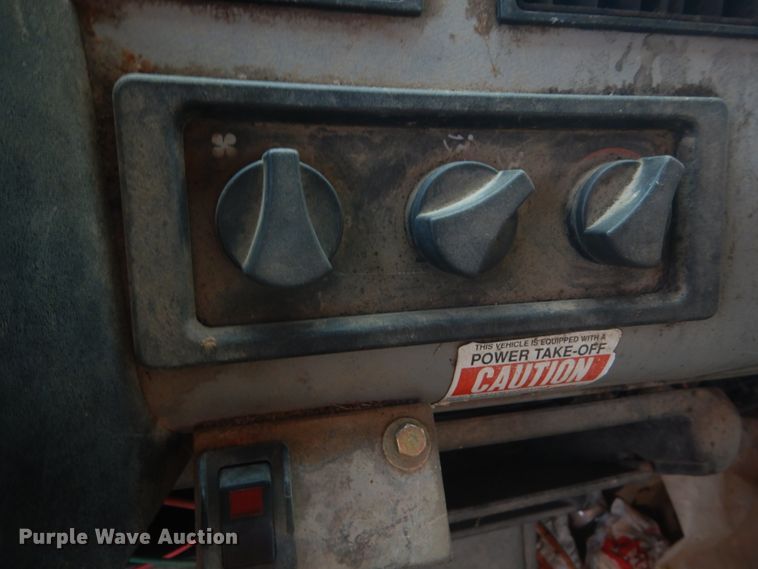 image for item HV9554 1997 Freightliner FL80  dump truck