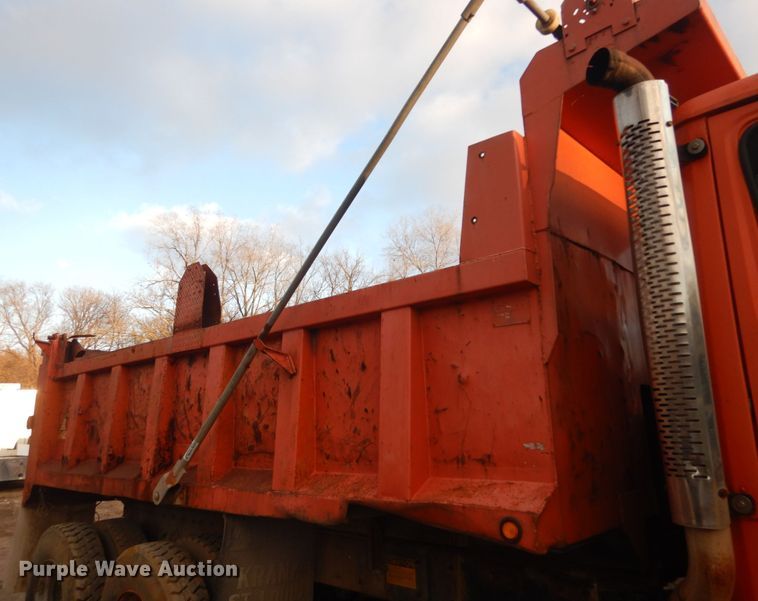 image for item HV9554 1997 Freightliner FL80  dump truck