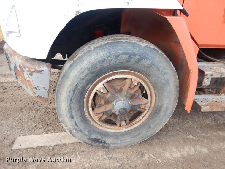 image for item HV9554 1997 Freightliner FL80  dump truck