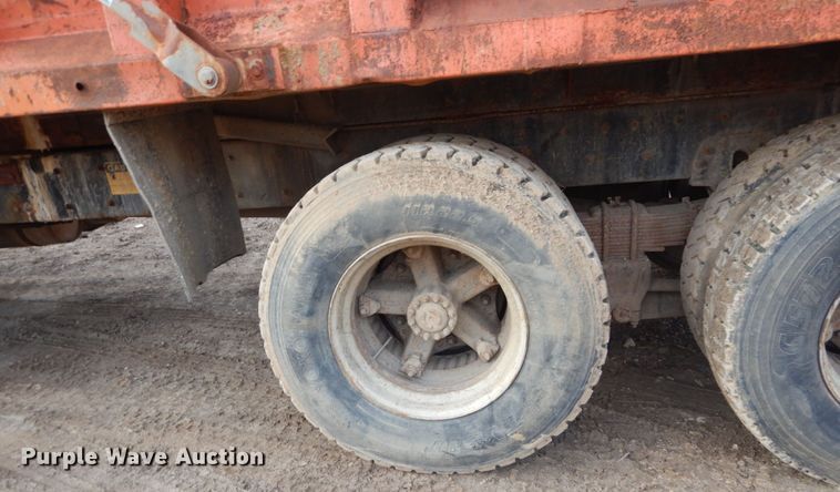 image for item HV9554 1997 Freightliner FL80  dump truck