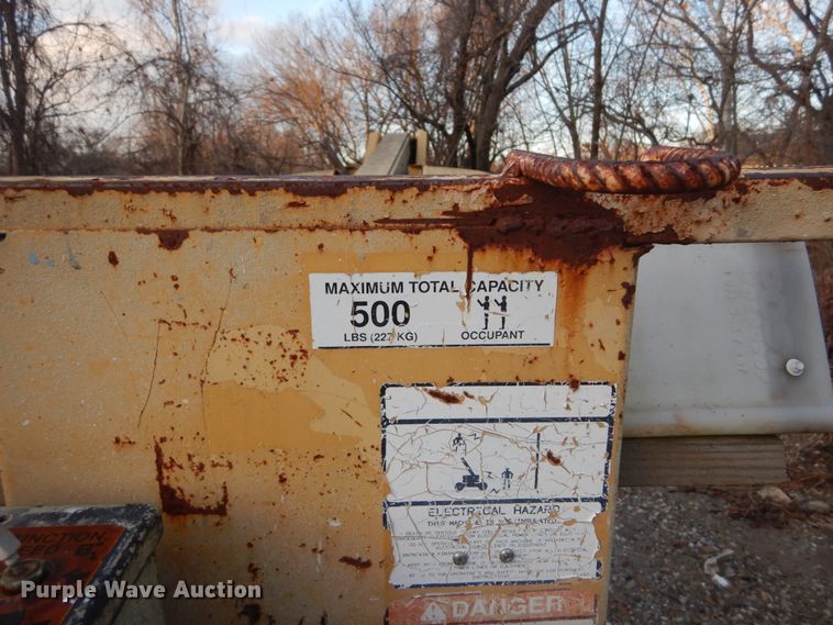 image for item HV9556 1998 Grove MZ46CXT  boom lift