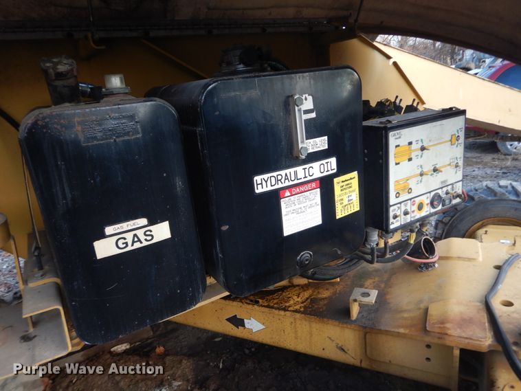 image for item HV9556 1998 Grove MZ46CXT  boom lift