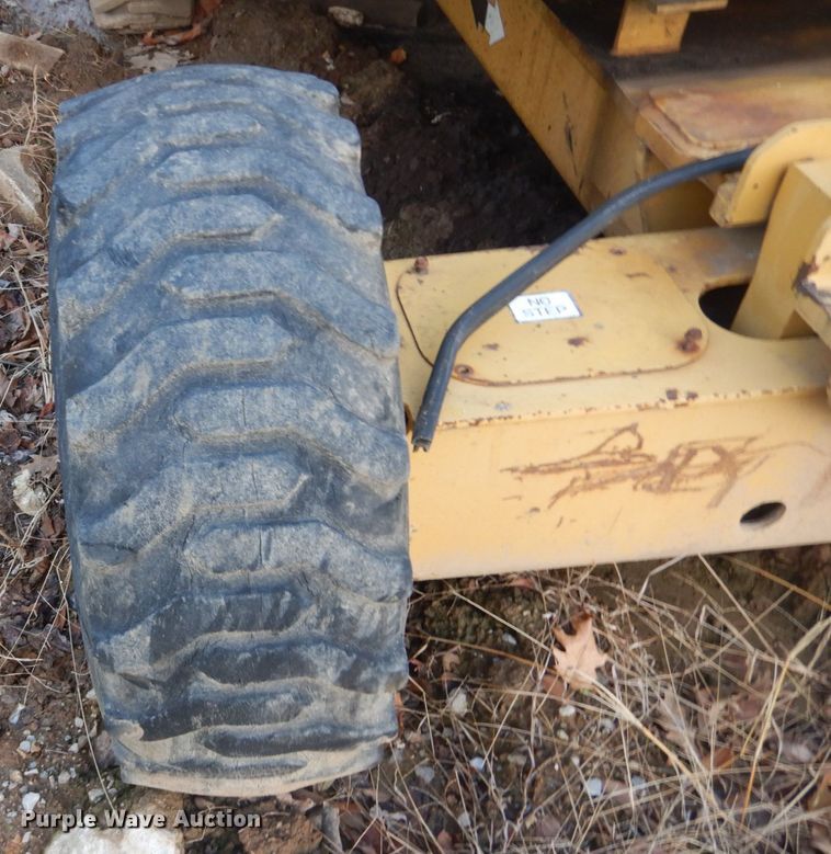 image for item HV9556 1998 Grove MZ46CXT  boom lift